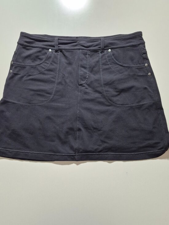 Athleta Pants - Athleta Skort Womens XL Black Five Pocket Built In Shorts Golf Hiking Stretch
